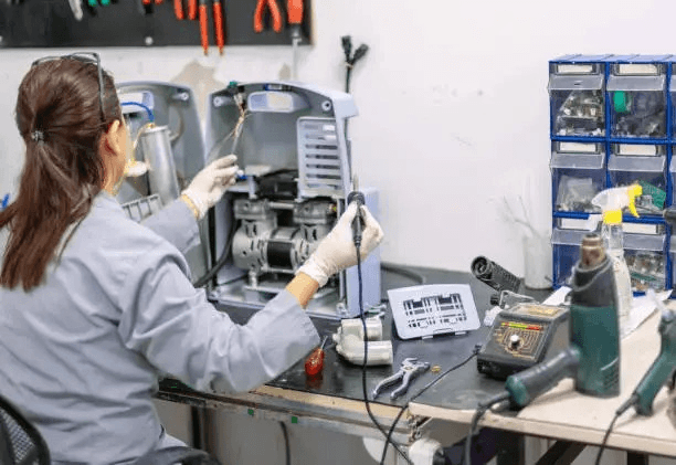 Mantenimiento y reparación en campo